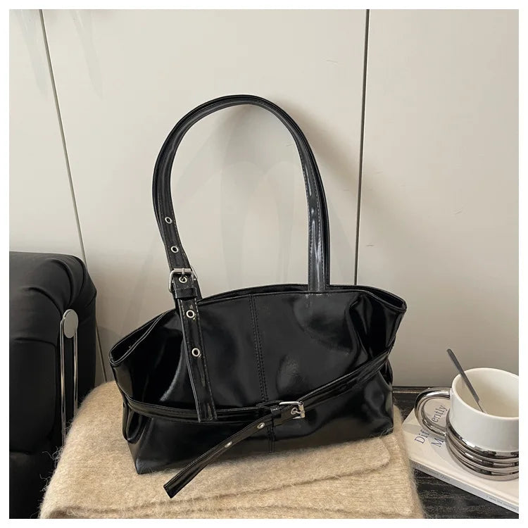 Solid-color Versatile Tote Bag for Women High-quality Suede Buckle-designed Bucket Commuter Bag