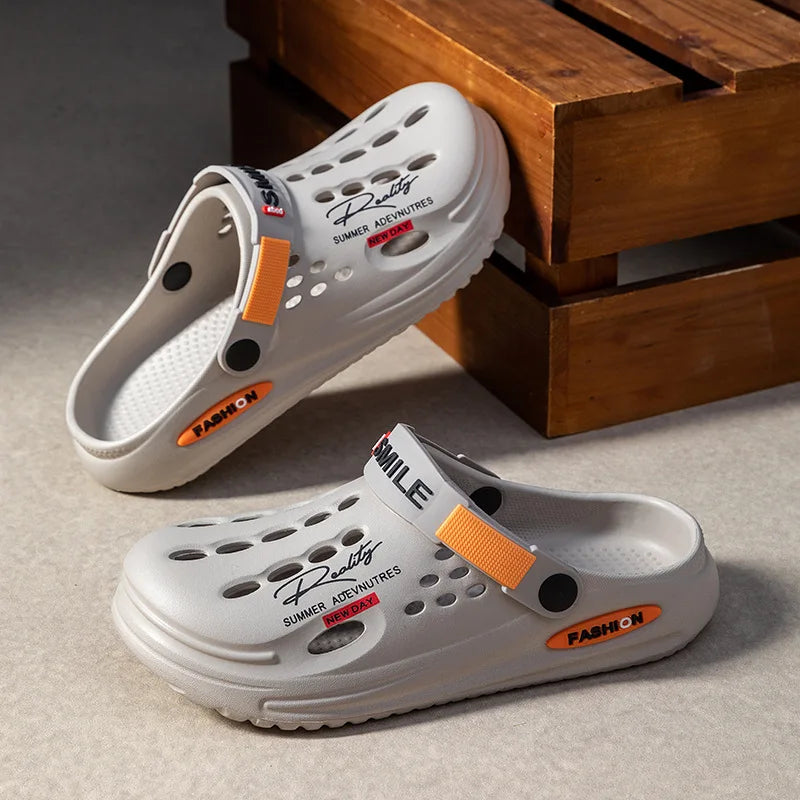 Summer Clogs Sandals Men Clogs EVA Slippers Soft Sole Breathable Beach Slippers Men Home Slippers Outdoor Antiskid Slippers