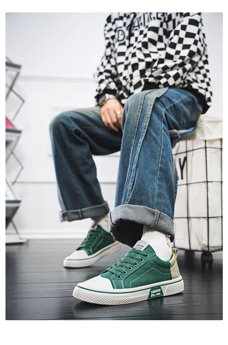 Canvas shoes four seasons men's casual shoes students flat shoes fashion soft-sole outdoor walking shoes youth Joker board shoes
