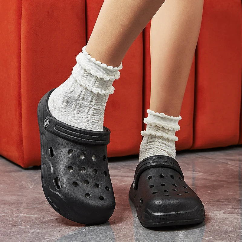 Summer Comfortable Clogs Slippers for Women Lightweight Anti Slip Beach Sandals Woman Fashion White EVA Waterproof Garden Shoes