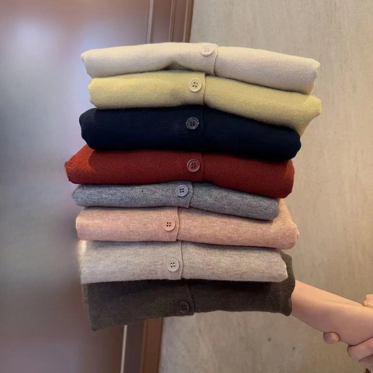 2026 New Fashion Women's Fleece Knit Loose Short Cashmere Sweater Round Neck Warm Korean Sle Casual Female Sweater Top Cloting