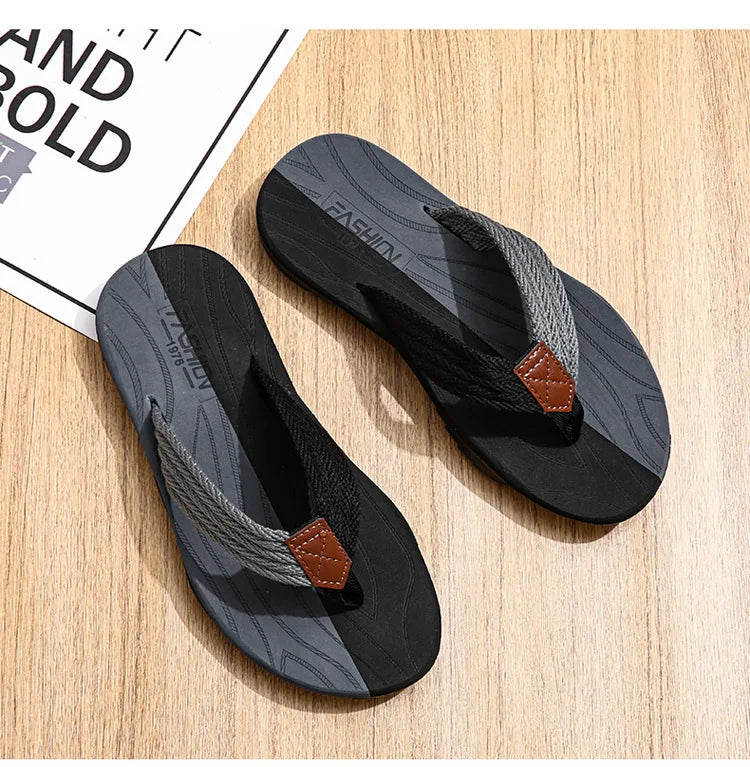 2025 High Quality Brand Men Flip Flops Summer Beach Flip Flops Men Fashion Breathable Casual Men Beach Slippers Summer Outdoor
