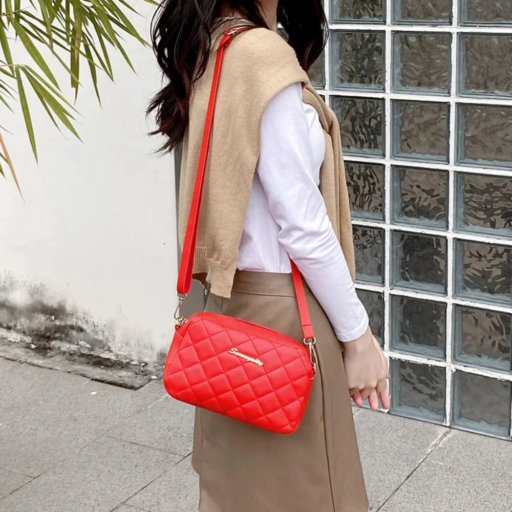 2024 Quaste Kleine Umhängetasche für Damen Trend Lingge Stickerei Kamera Damen Umhängetasche Mode Kette Damen Crossbody Taschen