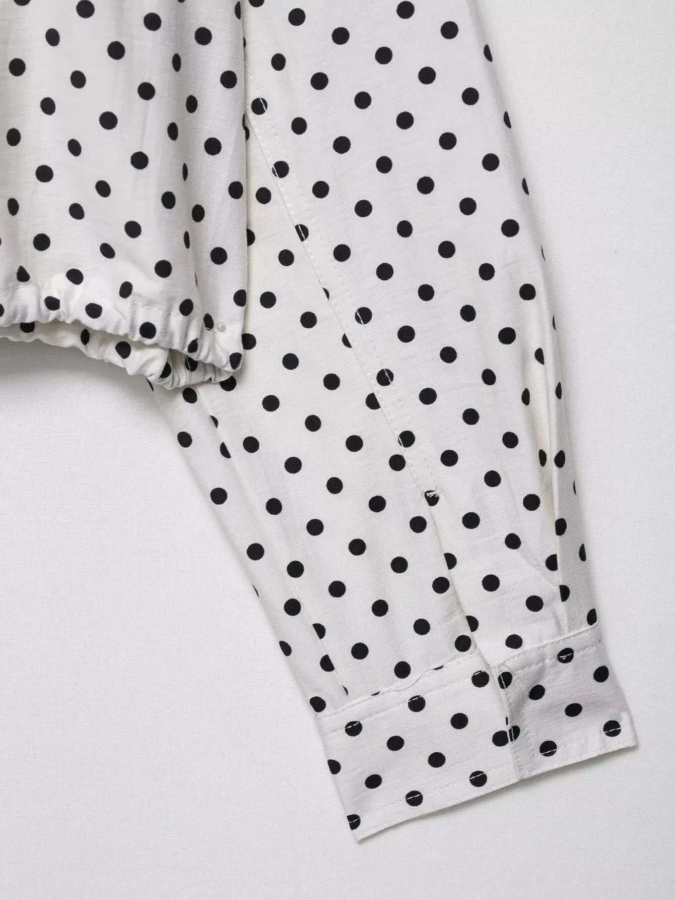 HH Fashion Women's Polka Dot Print Short Coats Autumn Long Sleeves Turtleneck Zipper With Pockets Drawstring Casual Jacket