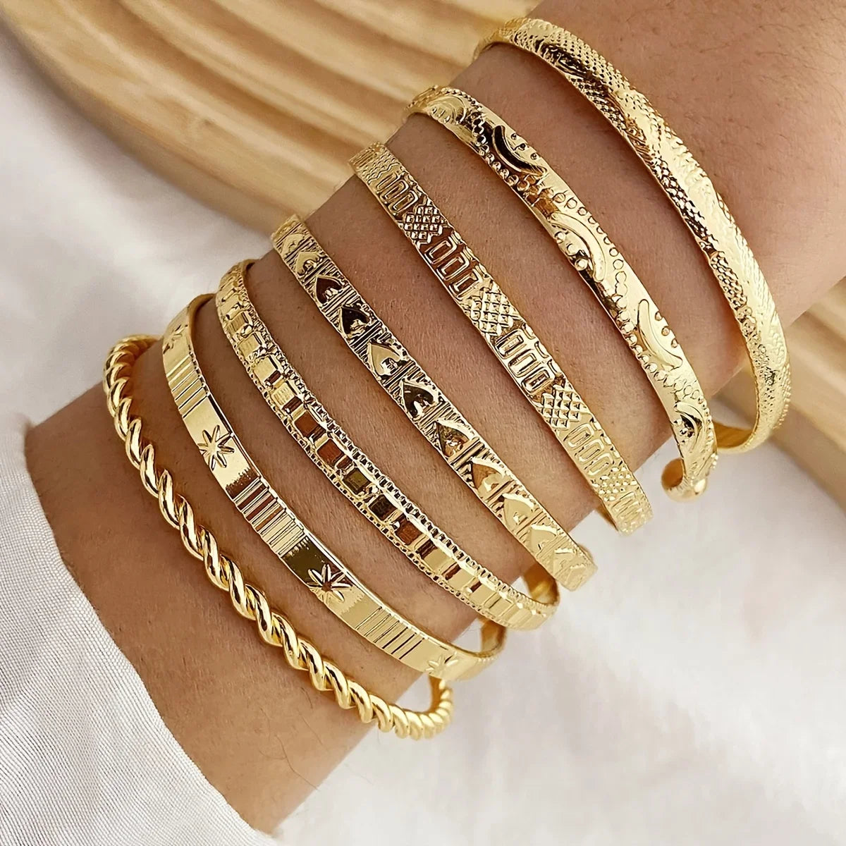 7Pcs Boho Minimalist Stackable Cuff Bangle Set Engraved Multi Pattern Open Bracelet for Women Trendy Jewelry Gift Accessories