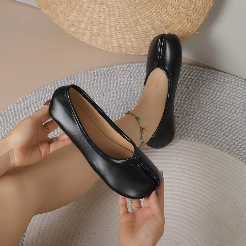 2026 New Women's Split-Toe Tabi Flats, Soft Leather Slip-On Ballet Shoes, Comfortable Casual Daily Wear Flat Shoes for Ladies