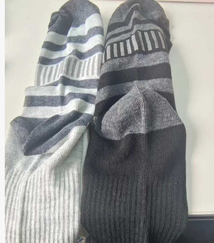 Men's High-Performance Gym & Outdoor Socks – Soft, Comfortable with Enhanced Traction for Soft Surfaces