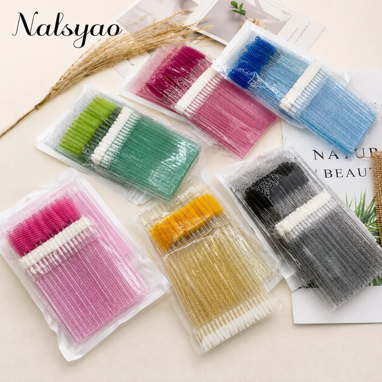 200pcs Eyelash Extension Special Eyelash Removal Brush Micro Brush Eyelash Brush Lipline Cotton Brush for Eyelash Extension Tool