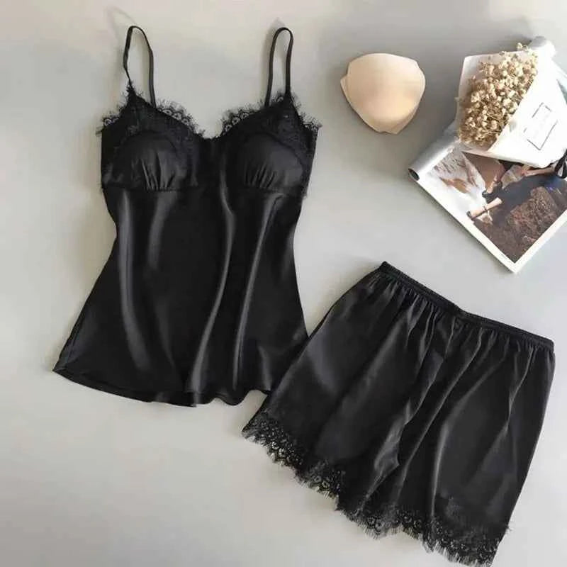 Women Halter Pajamas  Camisole Shorts Home Wear Red Black Sexy Lace Ventilate Classic Summer Thin Pajamas Without Chest Cushion