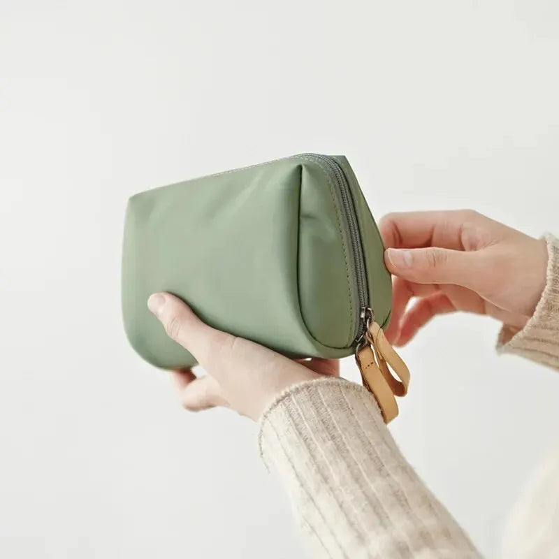2024 Neue Kosmetiktasche für Damen, einfarbig, koreanischer Stil, Make-up-Tasche, Kulturbeutel, wasserdichter Make-up-Organizer, Luxustasche