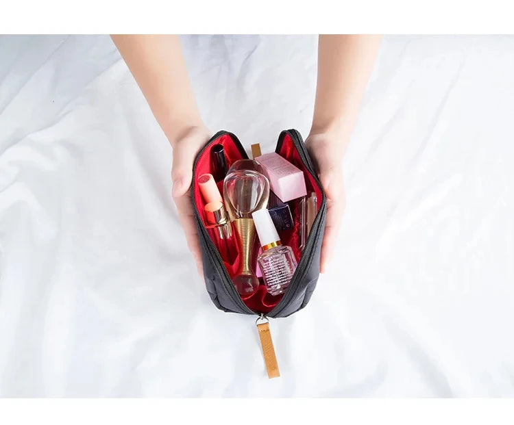 2024 Neue Kosmetiktasche für Damen, einfarbig, koreanischer Stil, Make-up-Tasche, Kulturbeutel, wasserdichter Make-up-Organizer, Luxustasche