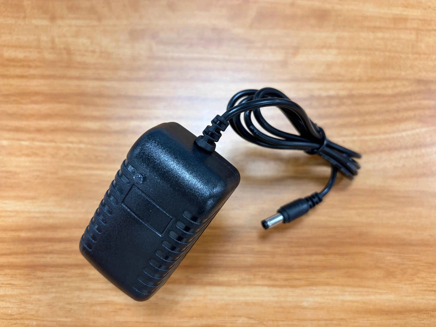 Power Adapter AC 100 - 240V Input DC Output Supply Charger EU/US 12V Universal Adapter Converter Plug for Camera DVR LED Robot LED - Shoppiline